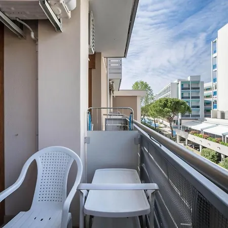 Condominio Bristol 221